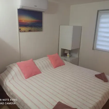 Sunce Bratkovice 1-8c Apartman *